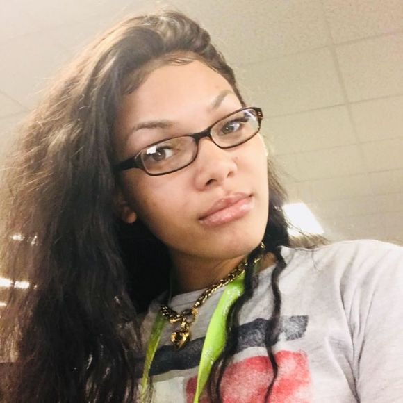 Meet your Posher, Tyiesha - Picture 1 of 1